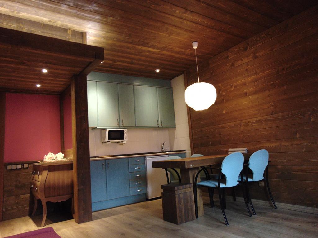 Hostal Piteus 산로렌소 데 모루니스 객실 사진