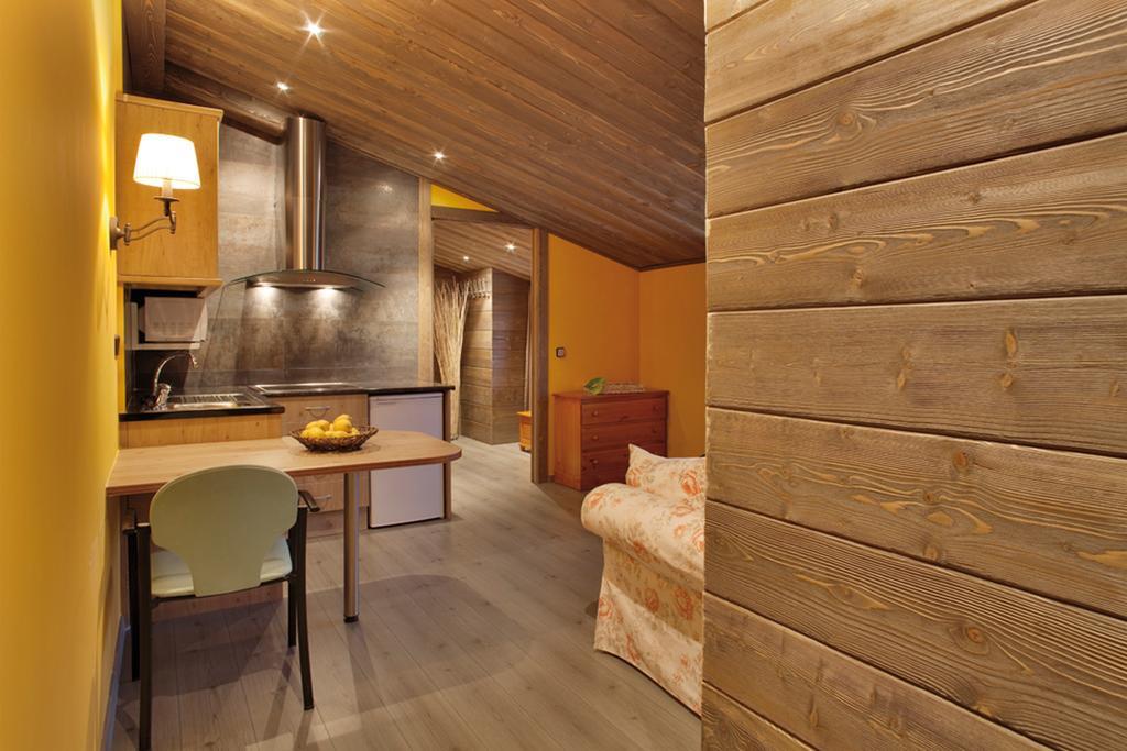 Hostal Piteus 산로렌소 데 모루니스 외부 사진